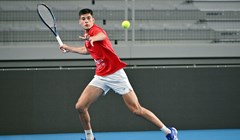 Polovičan učinak hrvatskih tenisača na Tenerifima, Mikrut slavio u tri seta, uvjerljiv poraz Dodiga