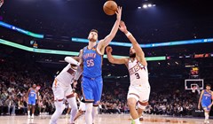 Sjajna večer Thundera u Phoenixu, Knicksi ponizili Sixerse, Matkoviću skroman učinak u novom porazu