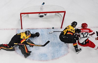 SAD uvjerljivo do pobjede, Njemačka na krilima Stutzlea do trijumfa