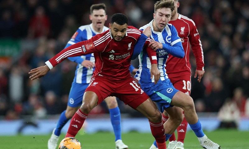 Liverpool lako s Brightonom, Manchester City odradio posao s niželigašem