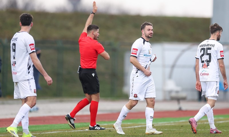 Čabraja vrlo lijepo zabio, nakon VAR provjere pogodak ipak poništen