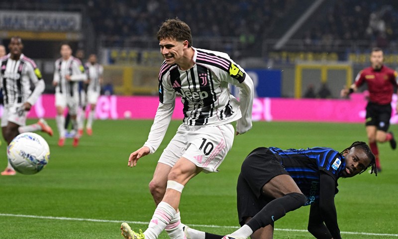 Suspendirani Comolli i Chiellini zbog 'agresivnog i zastrašujućeg stava te uvredljivih primjedbi i žestokih prosvjeda'