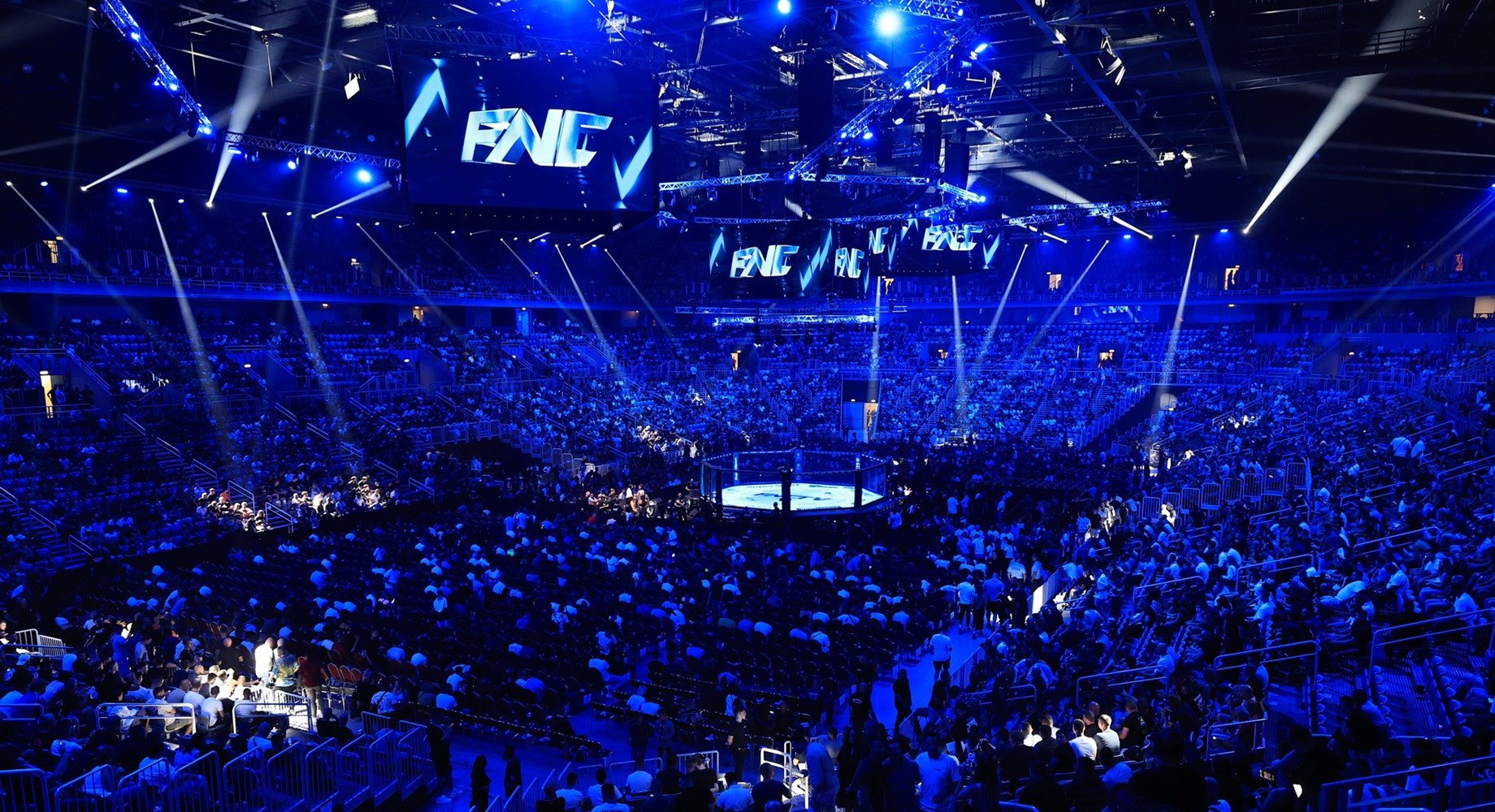 Joe Pyfer nokautirao Israela Adesanyu u drugoj rundi i nanio mu četvrti uzastopni poraz