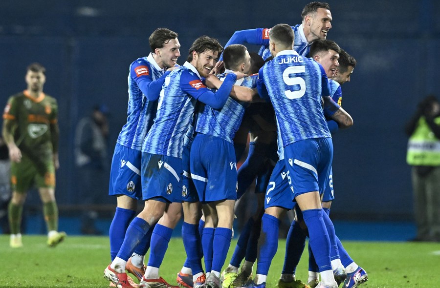 Aleksandar Trajkovski krasno pogodio iz slobodnog udarca za potvrdu Lokomotivine pobjede