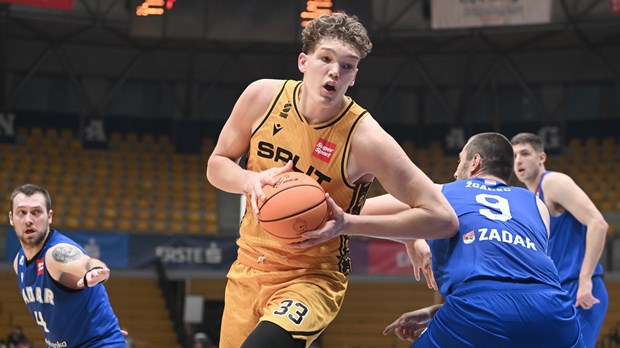 Splitu trofej pobjednika SuperSport Kupa Krešimir Ćosić, Zadar poražen u drami u Zagrebu