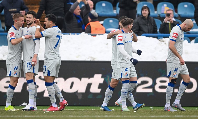 Dinamo ekspresno dolazi i do drugog gola, Stojković asistirao za Zajca