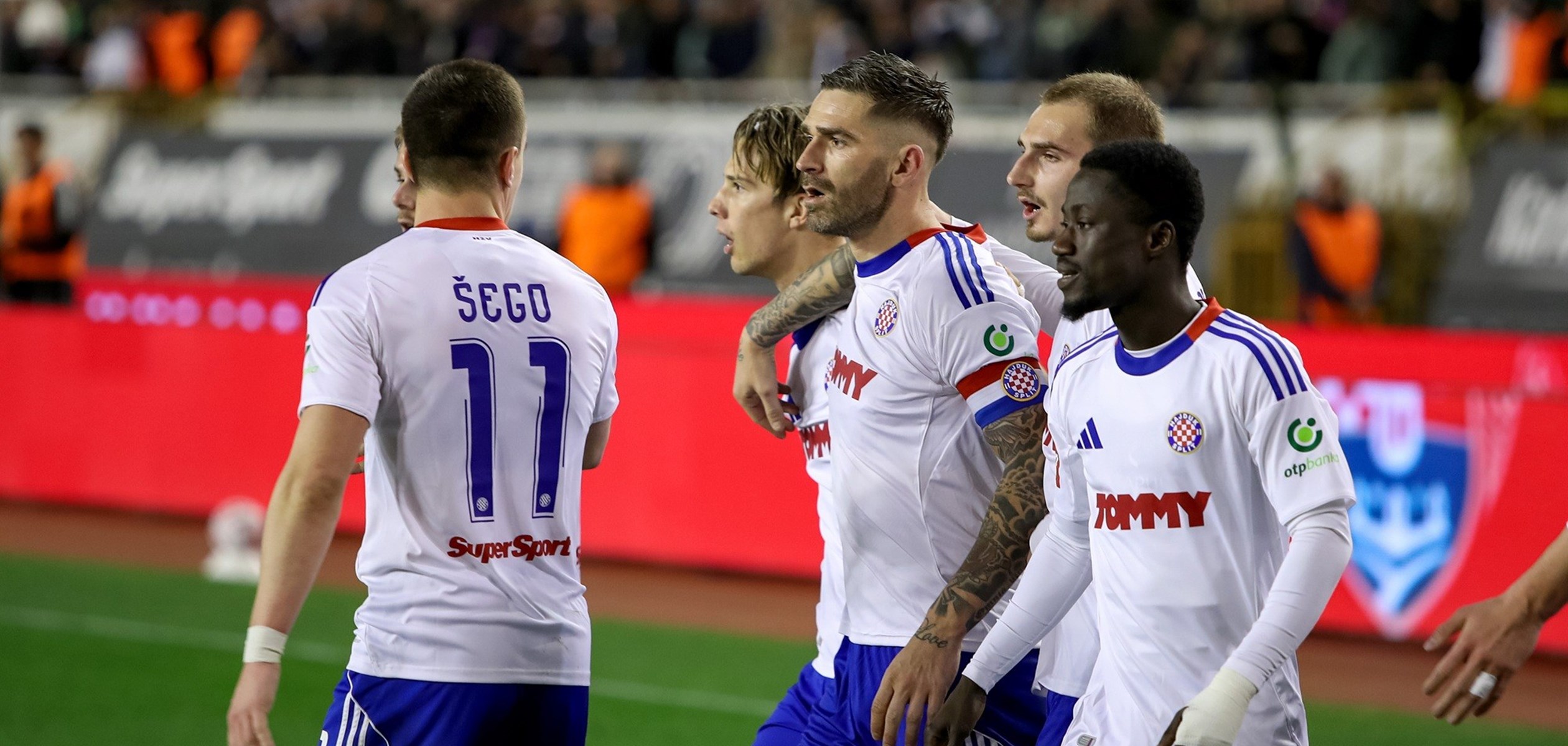 Hajduk slavio protiv Rijeke u nervoznom dvoboju s gotovo više isključenja nego prilika