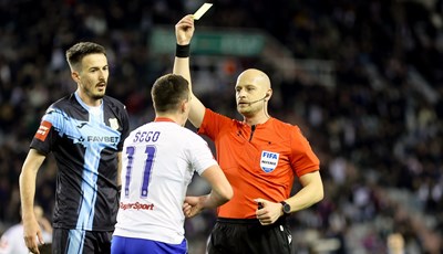 Prva sporna situacija na Poljudu, Šego tražio kazneni udarac, dobio žuti karton