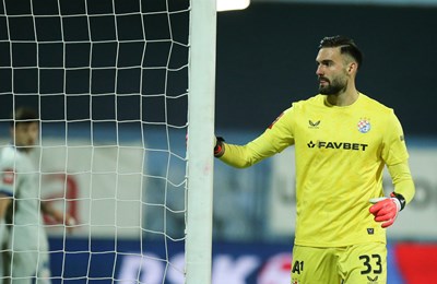 Nevistić ostaje u Dinamu, čeka Livakovićev rasplet i nada se novoj prilici na Maksimiru