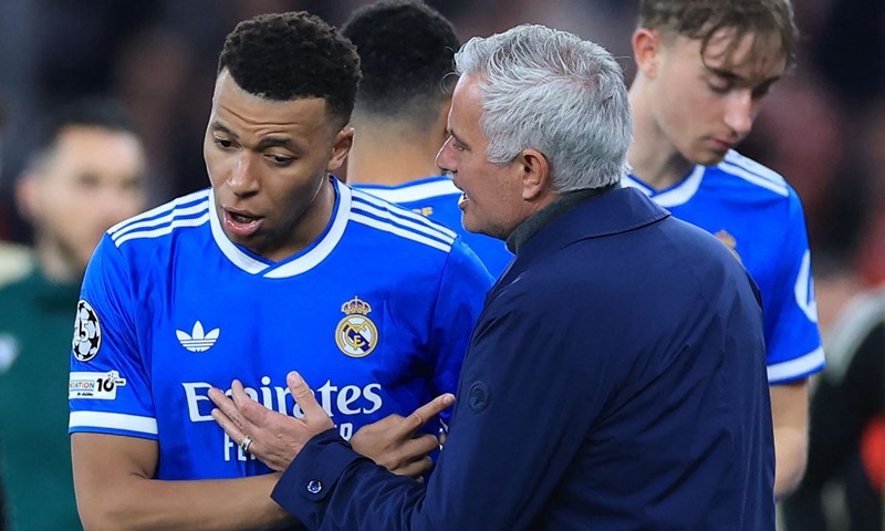 Crni niz Josea Mourinha se nastavlja, posljednju pobjedu u nokaut fazi donijeli mu igrači koji su već u mirovini