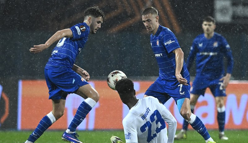 Dinamo u pohodu na preokret, Plavi hvataju dva gola zaostatka protiv Genka u gostima
