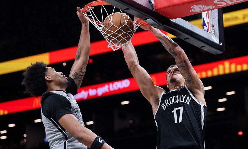 Sunsi u zadnjim sekundama do pobjede, Rocketsi velikom serijom do trijumfa kod Magica