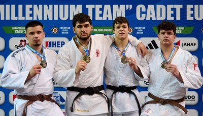 Vujica brončani na Europskom kadetskom kupu u Poreču, jedini poraz nanio mu je zlatni Gruzijac