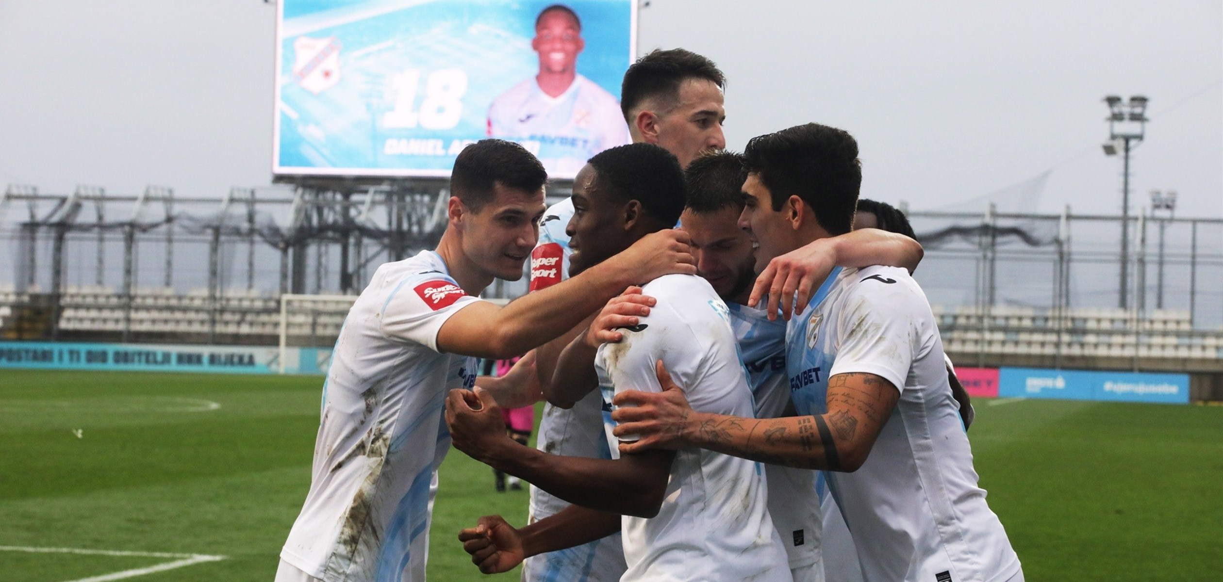 [UŽIVO] Novi šok na Rujevici, Istra u prvih deset minuta do dva gola prednosti!