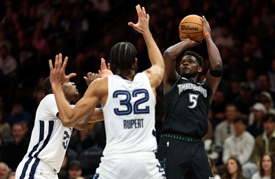 Matković nije igrao u porazu protiv Lakersa, Thunder uspješan i bez Shaija, Edwards fenomenalan