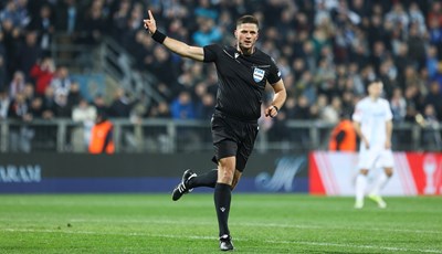 Raci srušio Adu-Adjeija, Riječani tražili isključenje, Kolarić izvukao žuti karton