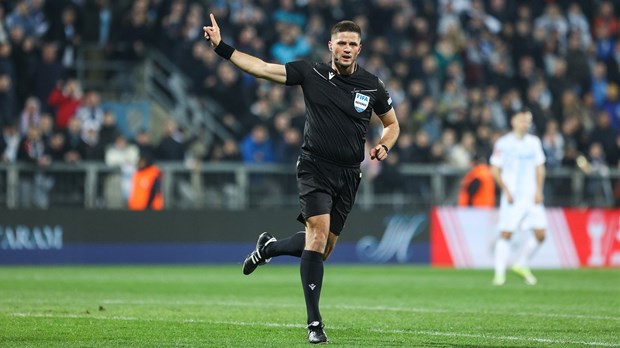 Raci srušio Adu-Adjeija, Riječani tražili isključenje, Kolarić izvukao žuti karton