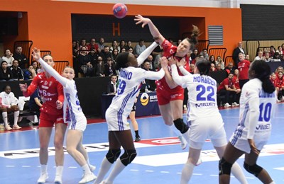 Hrvatska ženska reprezentacija teško poražena u Bjelovaru protiv Francuske