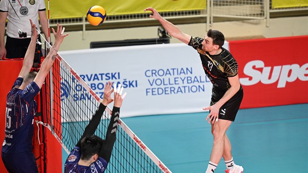 Mladostaši ostaju stopostotni, Osječanke slavile u četiri seta