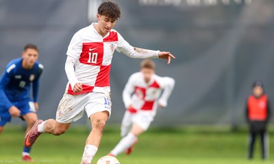 Mladi hrvatski dragulj napustio Werder: Odlazi na posudbu u njemačkoga drugoligaša kako bi nastavio razvoj