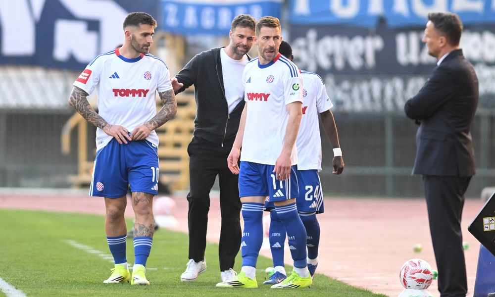 Emocije na tribine, trezvene glave u urede