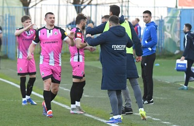 Lokosi poveli iz svog prvog konkretnog pokušaja prema domaćem golu