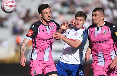 Lokosi zasluženo smanjili zaostatak, džoker s klupe poentirao