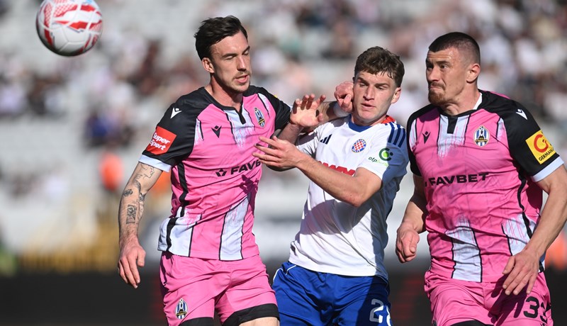 Lokosi zasluženo smanjili zaostatak, džoker s klupe poentirao