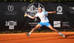 Emanuel Ivanišević debitirao porazom u prvom kolu Challengera Zadar Open