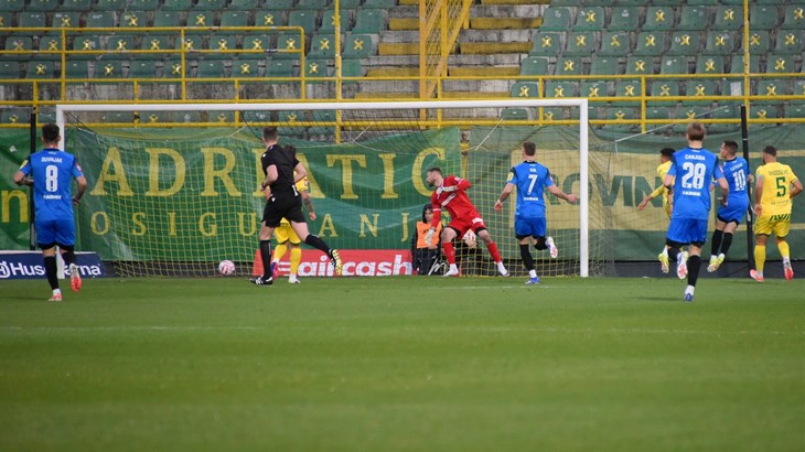 Varaždin rano do vodstva, sjajna reakcija Latkovića pred domaćim golom