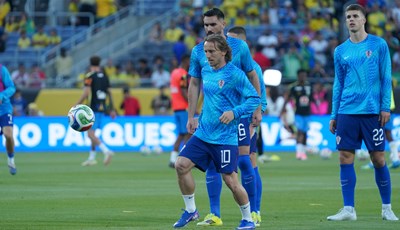 Modrić: 'Igra s trojicom otraga nam odgovara, a pred Vuškovićem je velika budućnost'