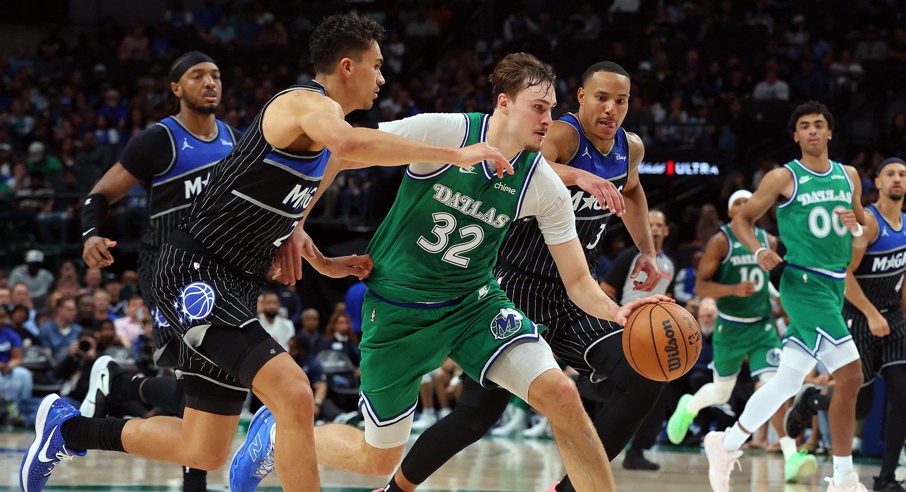 Potpuno ludilo u SAD-u: NBA klub nudi bogatstvo i sezonske ulaznice na 32 godine za jednu sličicu