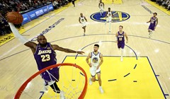 LeBron i Bronny James ušli u povijest u pobjedi protiv Warriorsa