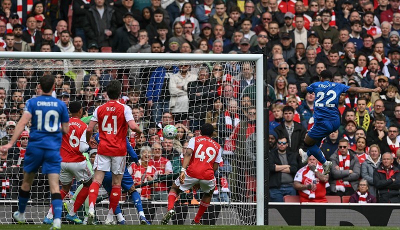 Šok na Emiratesu: Arsenal ponovno posrnuo, bježi li titula (opet) Gunnersima?