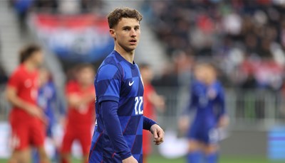 'Can you do it on a cold rainy night in Stoke?' Adrian Segečić može - hat-trick fenomenalnog mladog Vatrenog