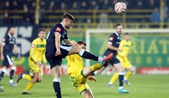 Dinamo u Puli u šampionskom izdanju stavio ruku na trofej prvaka