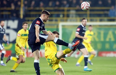 Dinamo u Puli u šampionskom izdanju stavio ruku na trofej prvaka