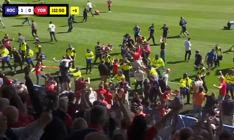 Ludnica u 'finalu' National lige! Navijači su već slavili titulu, ali uslijedio je hladan tuš u 103. minuti