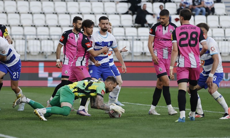 Osijek - Lokomotiva 0:0: Puno borbe, ali bez golova, svakom po bod na Opus Areni