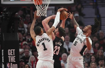 NBA doigravanje: Povratak Wembanyame, Celticsi nadomak prolaza i prva pobjeda Rocketsa