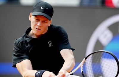 Sinner siguran, Zverev šokantno ispao u osmini finala Mastersa u Rimu