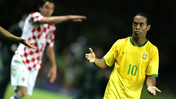 Najbizarnije stavke u ugovorima: Ronaldinhu je bilo dozvoljeno tulumarenje, Bergkamp kao 'Non-Flying Dutchman'