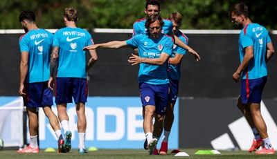 Luka Modrić na treningu viđen bez maske: Oporavak teče brže od očekivanog