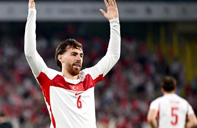 Turska - Paragvaj 0:1: Turci u nevjerojatnom raspletu već nakon drugog kola ostali bez šanse za prolaz