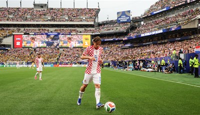 Hrvatska je osvojila medalju svaki put kada je prošla skupinu, a Modrić je ponovno ušao u povijest