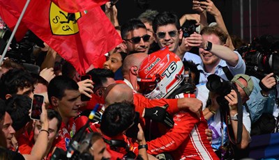 Leclerc prekinuo post i slavio u Britaniji, Hamilton izgubio poziciju u finišu
