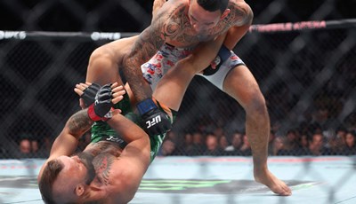Dramatično obraćanje McGregora nakon ekspresnoga poraza: 'Moja je vjera bezuvjetna, molim u Isusovo ime'
