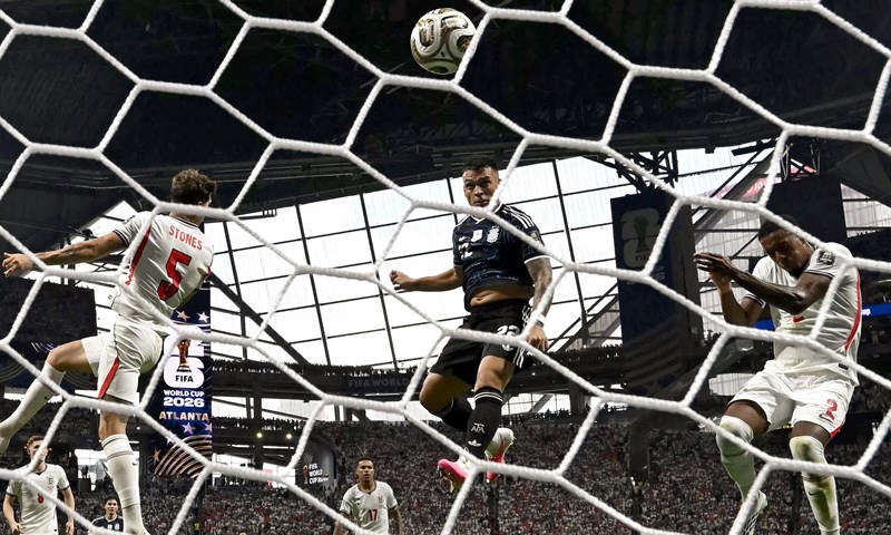 Fabregas je davno objasnio zašto su Tuchelovi potezi donijeli propast: 'Uvedeš li braniča, šalješ im poruku...'