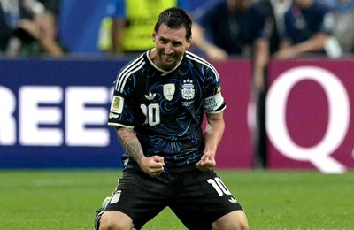 Život u par fotografija: Messi će u finalu SP-a igrati protiv dječaka koji su odrasli gledajući ga