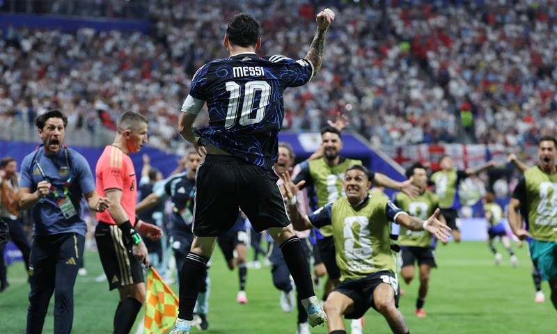 Messi je genije koji prkosi vremenu i lider za kojim Argentina ide u rat